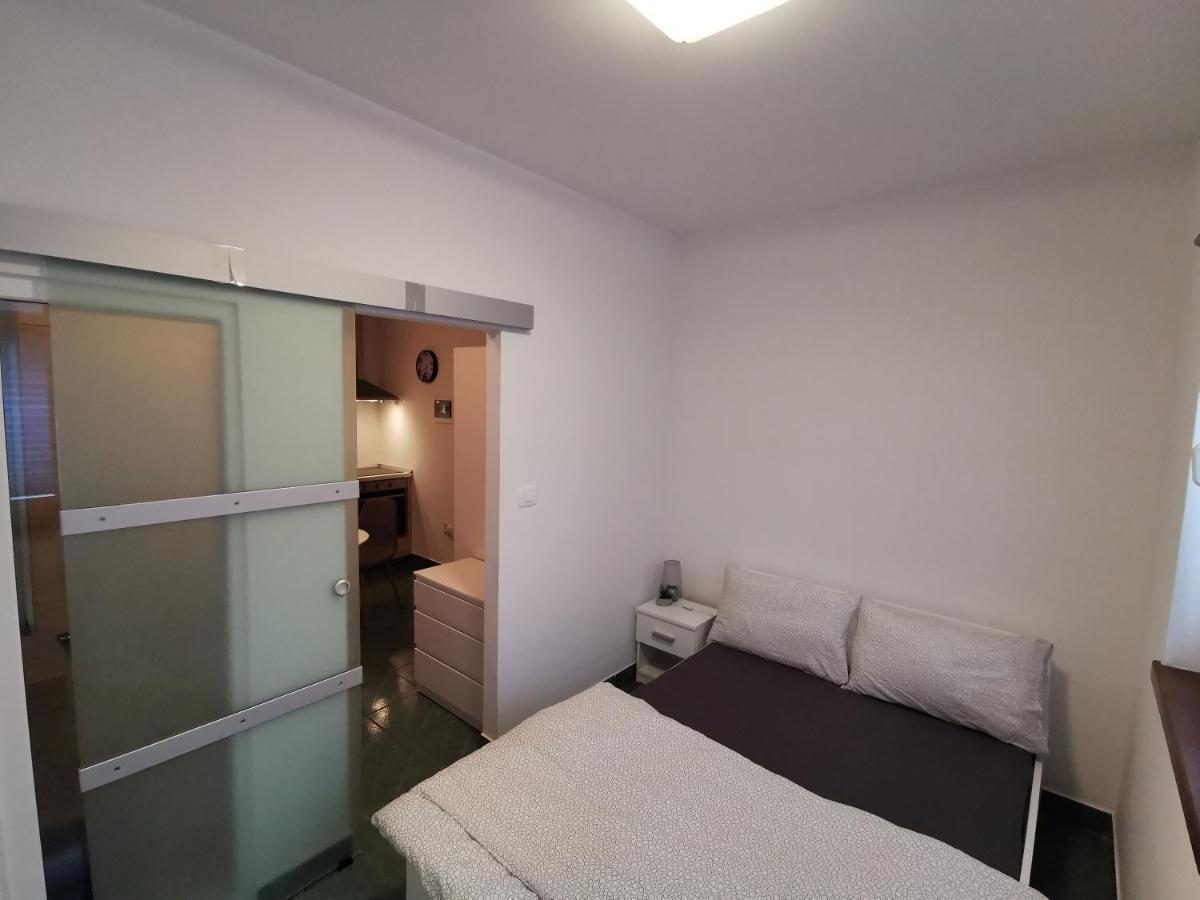 Goriska Apartments Ajdovščina Extérieur photo