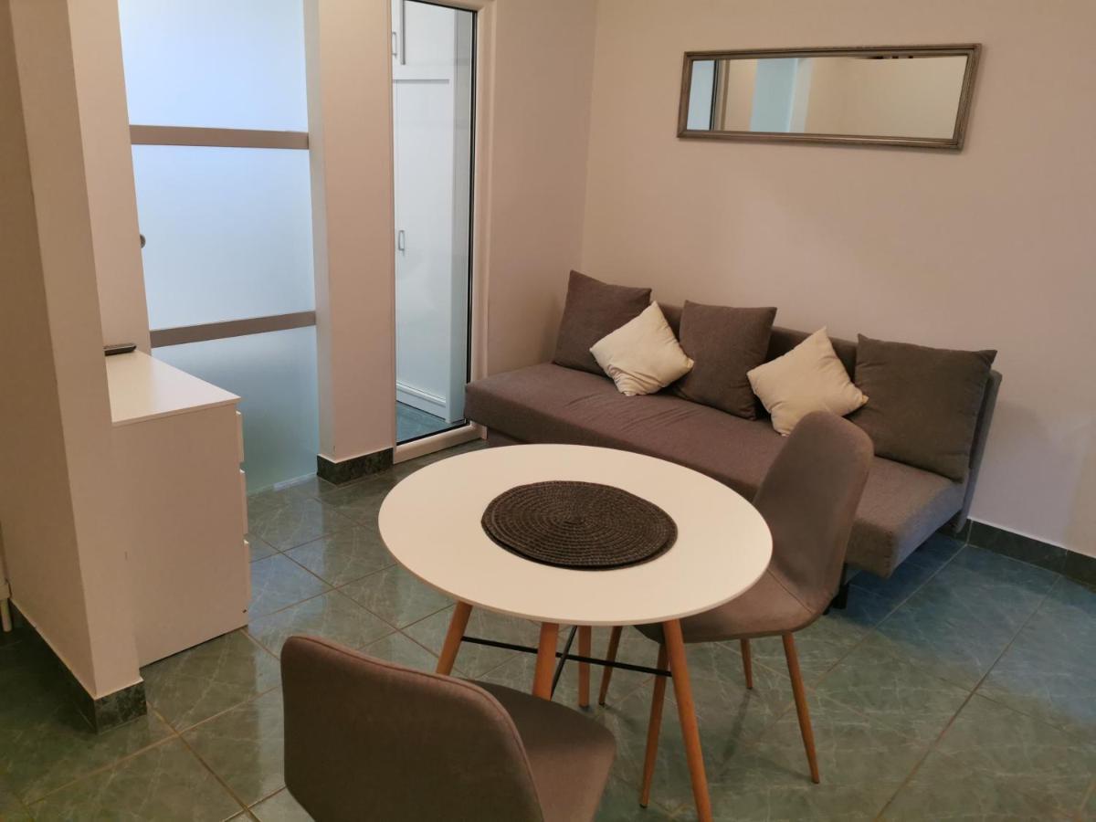 Goriska Apartments Ajdovščina Extérieur photo