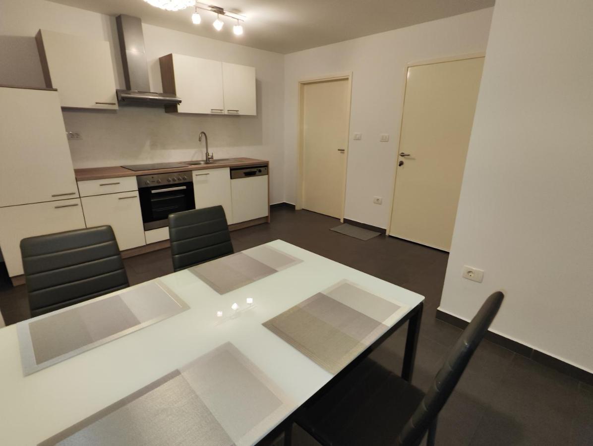 Goriska Apartments Ajdovščina Extérieur photo
