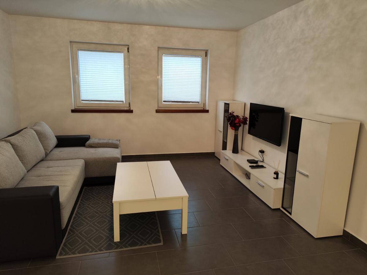 Goriska Apartments Ajdovščina Extérieur photo