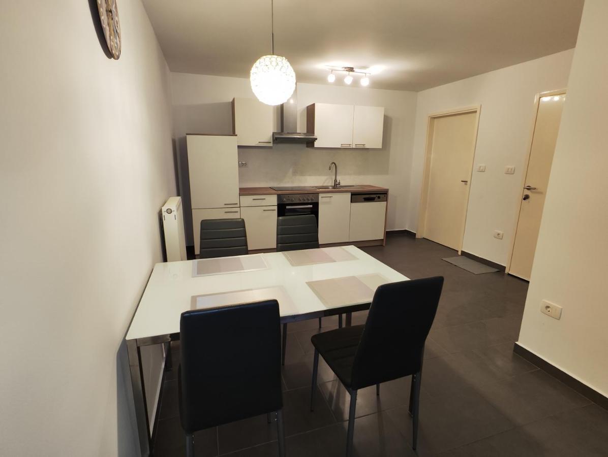 Goriska Apartments Ajdovščina Extérieur photo