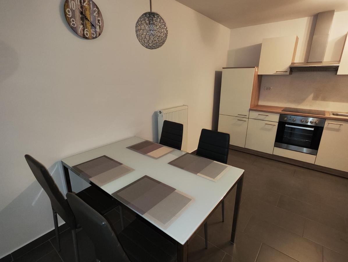 Goriska Apartments Ajdovščina Extérieur photo