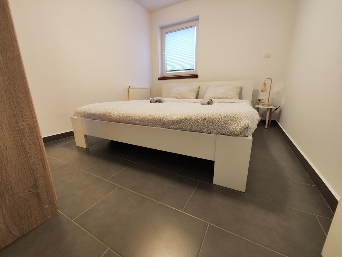 Goriska Apartments Ajdovščina Extérieur photo