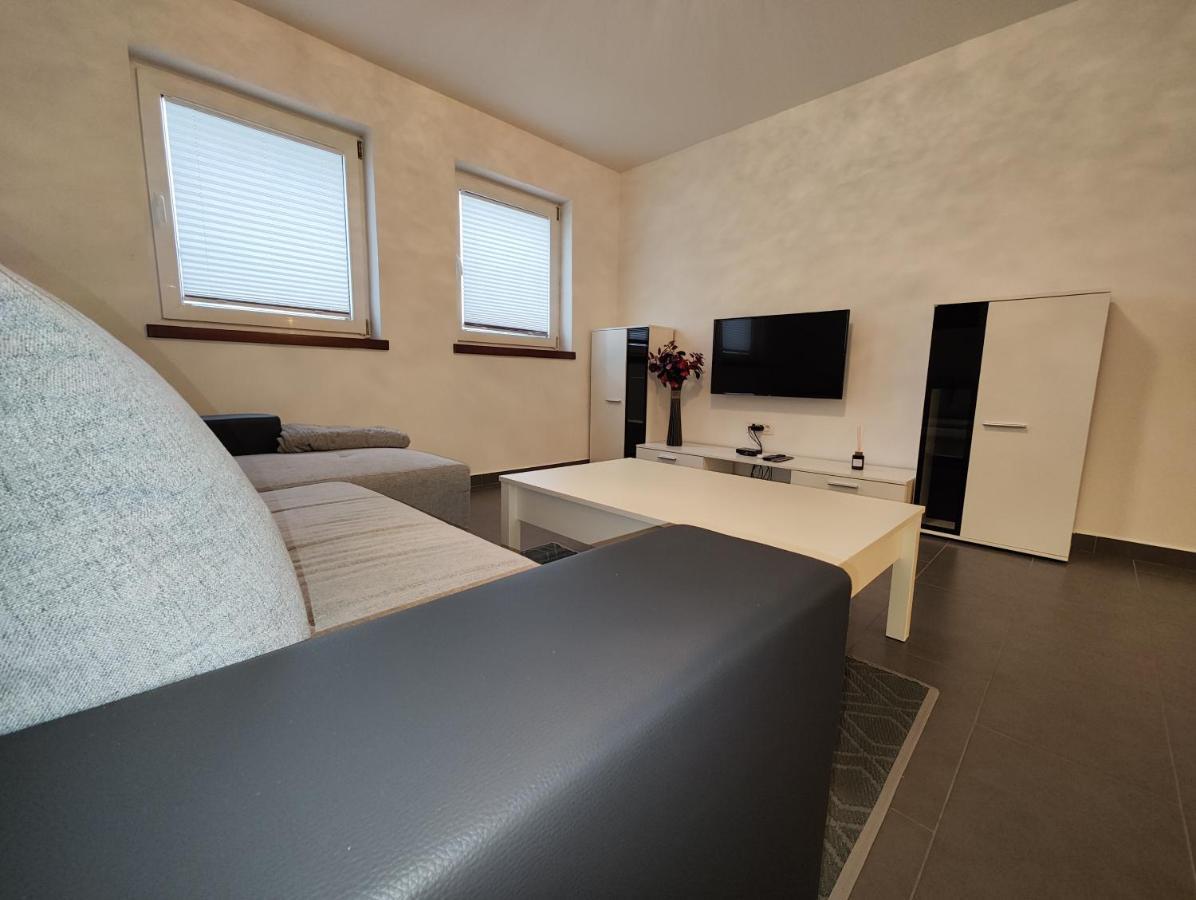 Goriska Apartments Ajdovščina Extérieur photo